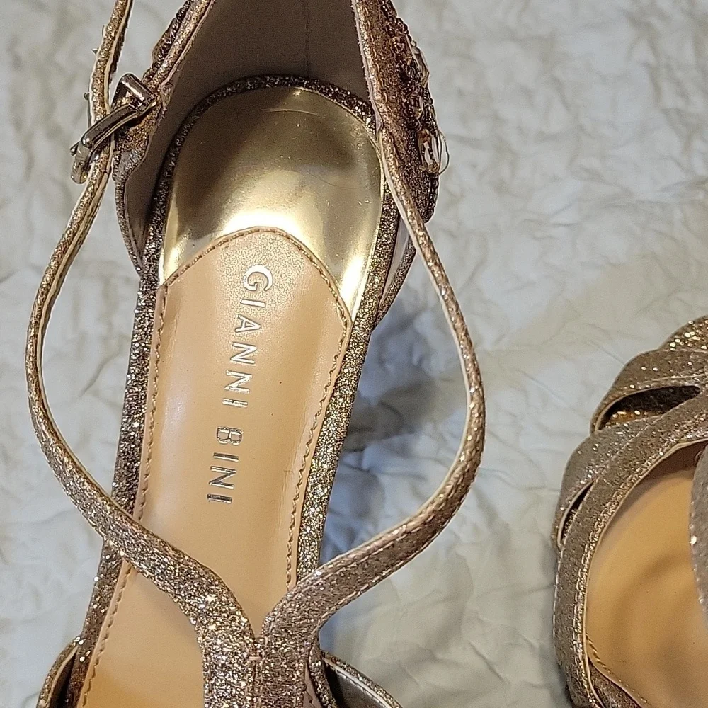 Gianni Bini size 8.5 Embellished Heels NWOT - Picture 3 of 4